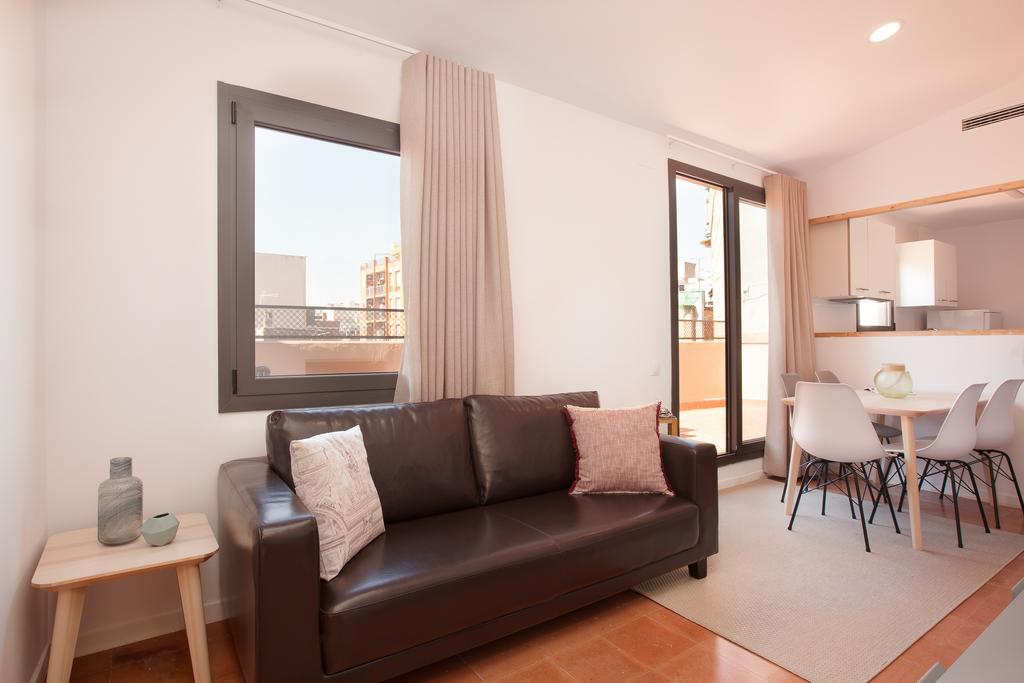 Click&Flat Europa Fira Apartments L'Hospitalet de Llobregat Exterior photo