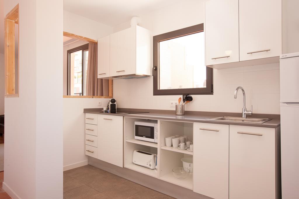 Click&Flat Europa Fira Apartments L'Hospitalet de Llobregat Exterior photo