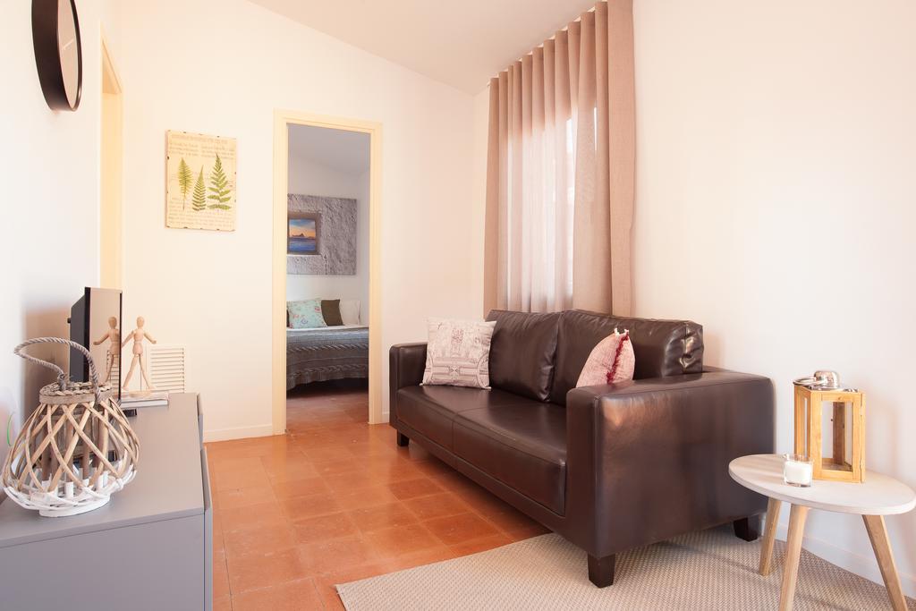 Click&Flat Europa Fira Apartments L'Hospitalet de Llobregat Exterior photo
