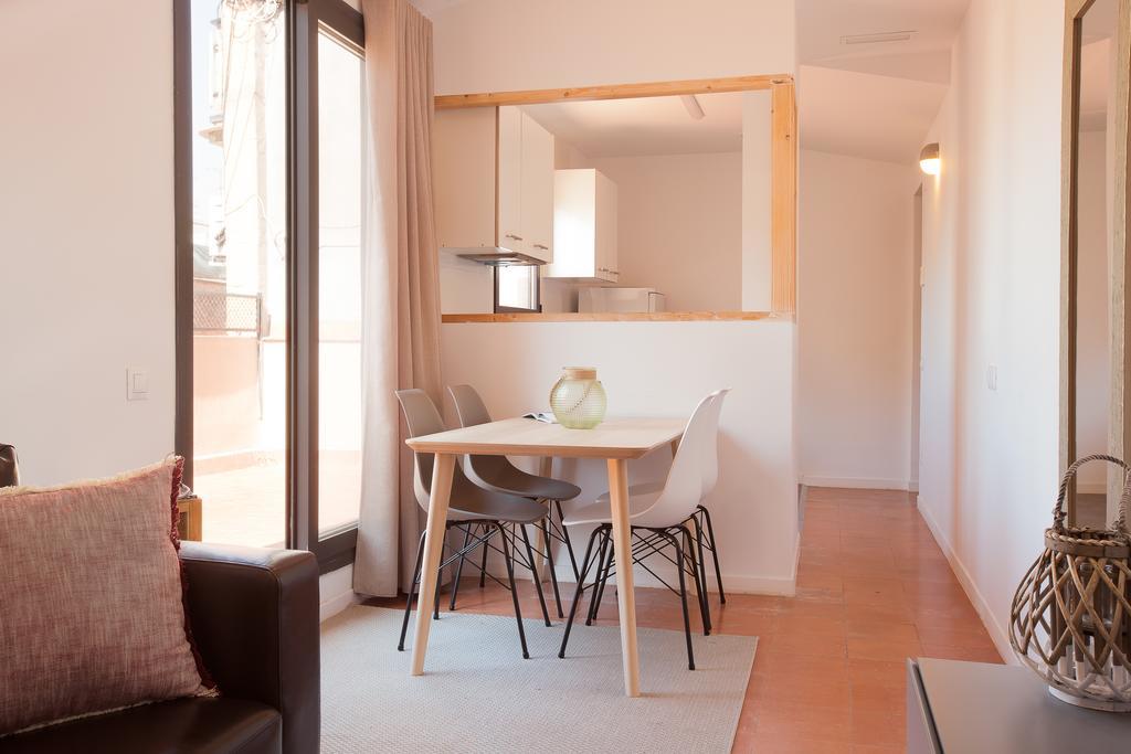 Click&Flat Europa Fira Apartments L'Hospitalet de Llobregat Exterior photo