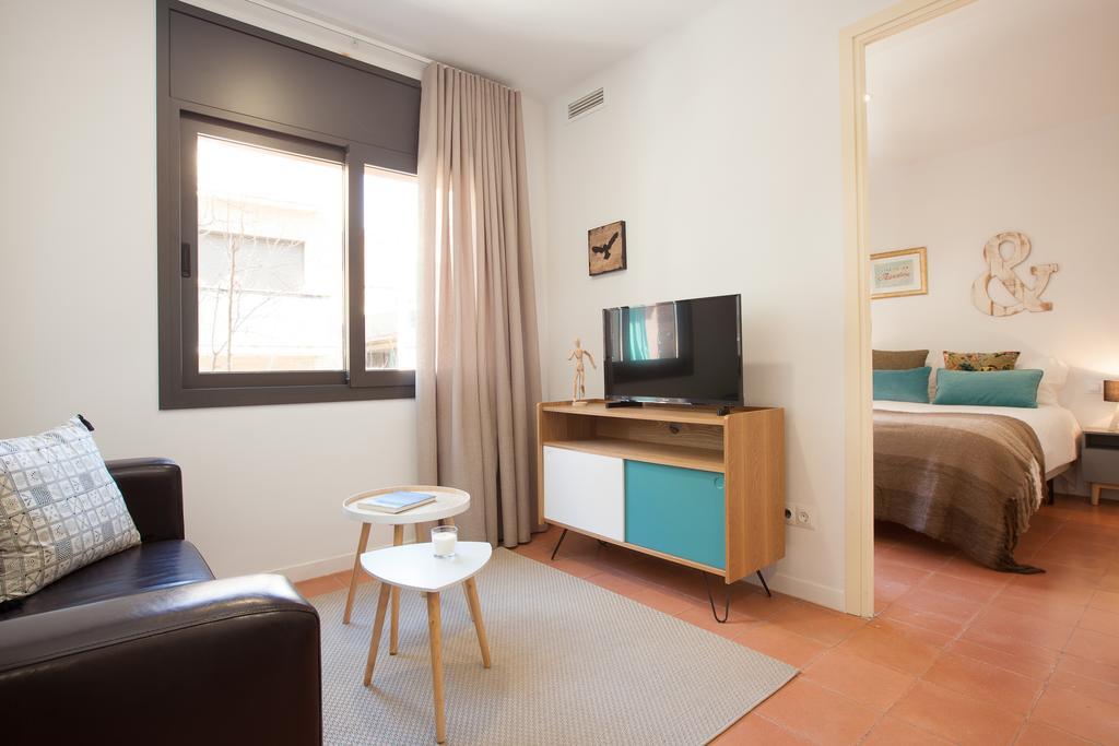 Click&Flat Europa Fira Apartments L'Hospitalet de Llobregat Exterior photo