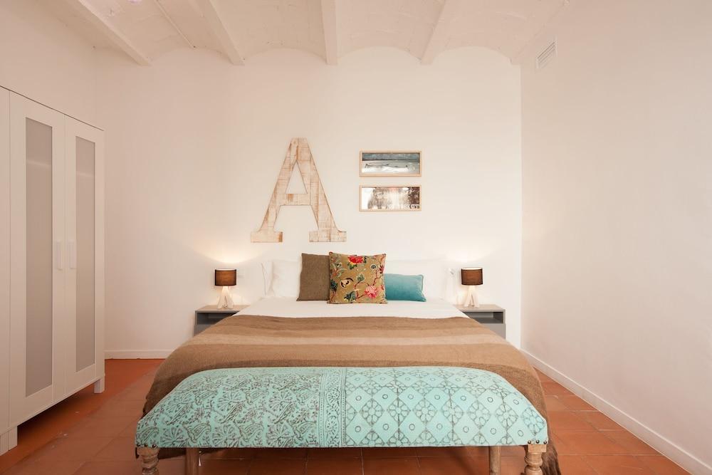 Click&Flat Europa Fira Apartments L'Hospitalet de Llobregat Exterior photo